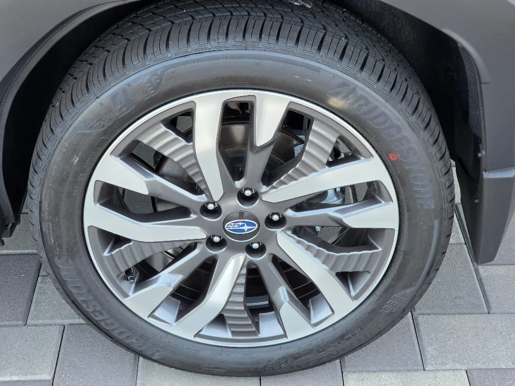 New 2026 DAYBREAK BLUE PEARL Subaru Touring image 4