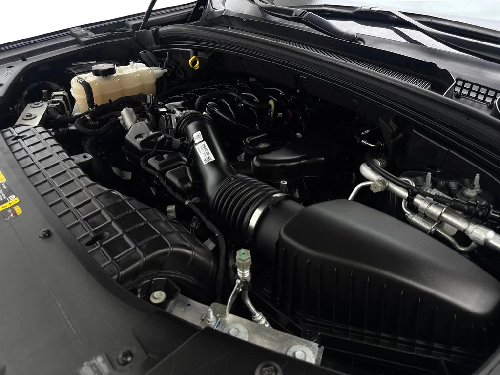 Used 2024 Black Jeep Laredo image 77