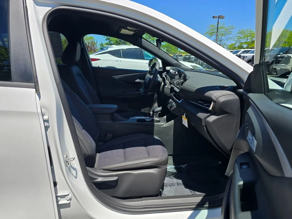 New 2026 Summit White Buick Preferred image 31