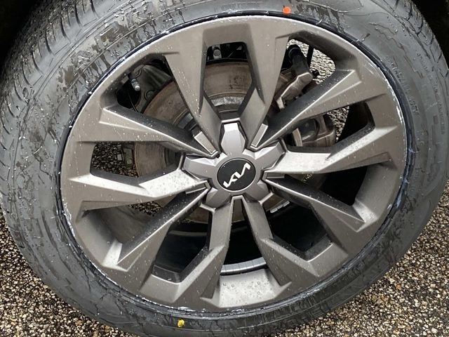 Used 2023 Green Kia X-Line EX image 35