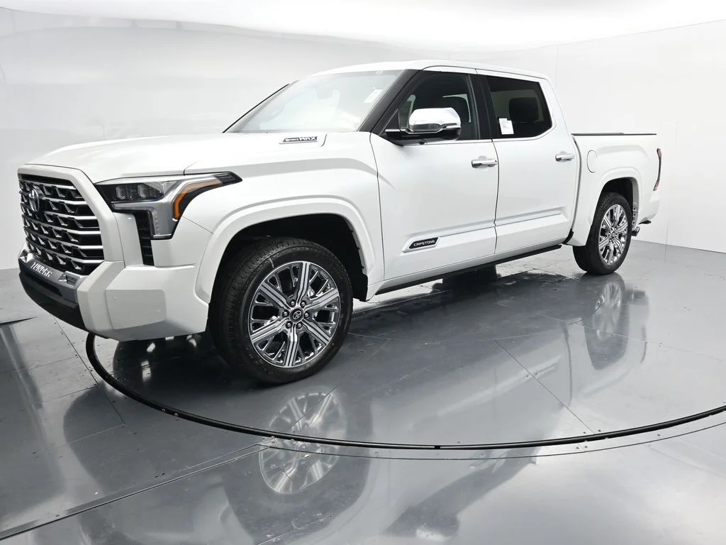 New 2026 Wind Chill Pearl <sup>1</sup> Toyota Tundra Capstone image 4