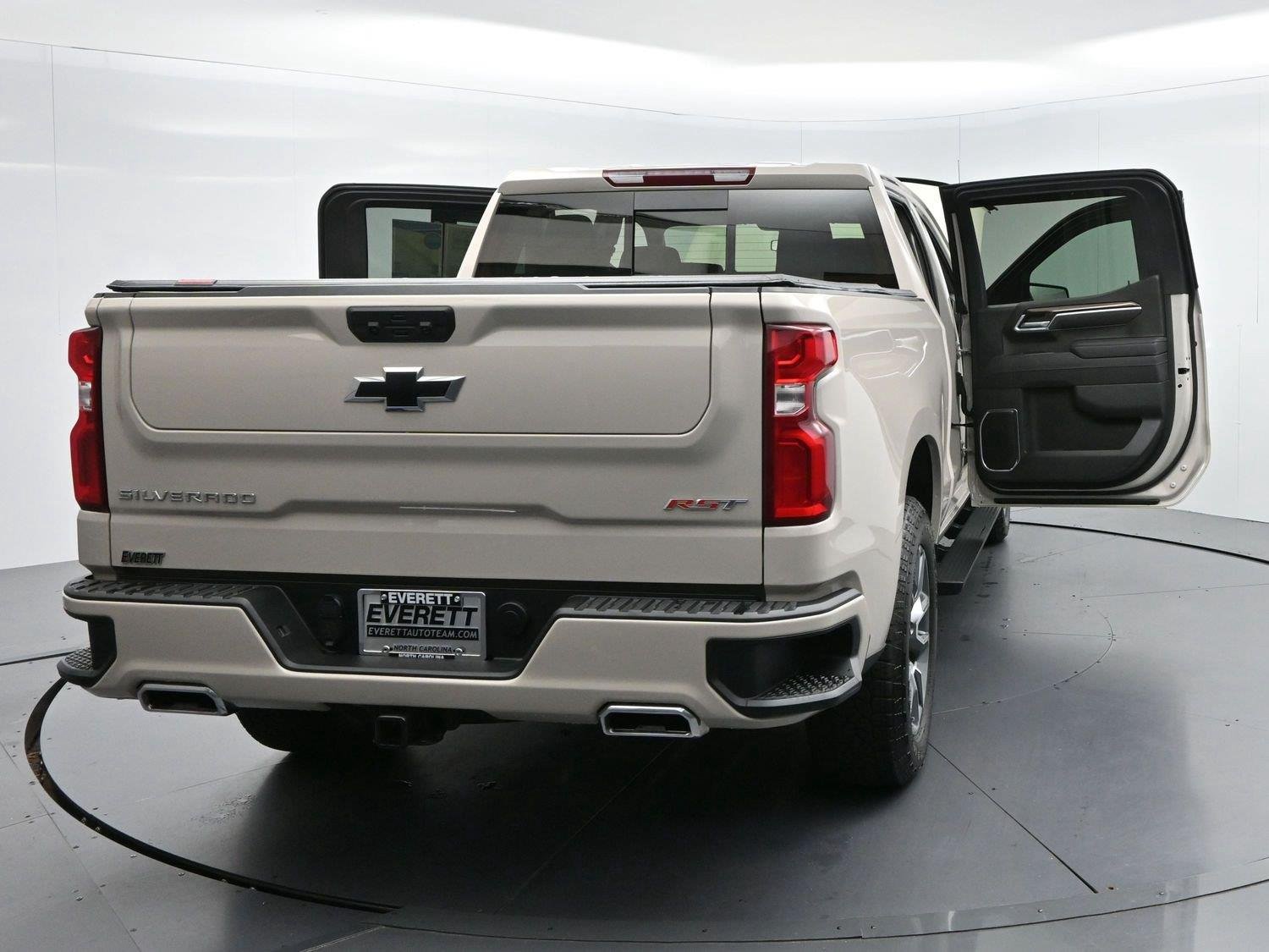 Used 2026 White Sands Chevrolet RST image 42