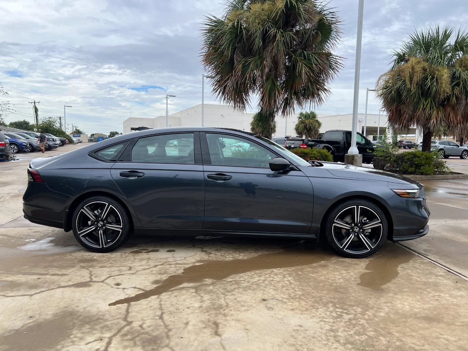 New 2026 Meteorite Gray Metallic Honda SE image 7