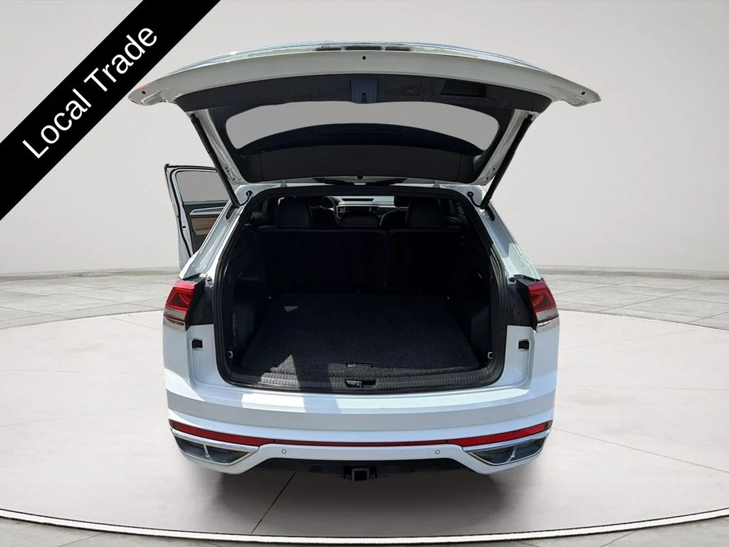 Used 2021 Pure White Volkswagen 3.6L V6 SE w/Technology R-Line image 9