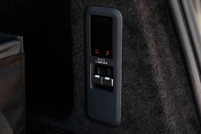 New 2026  Land Rover SE image 71