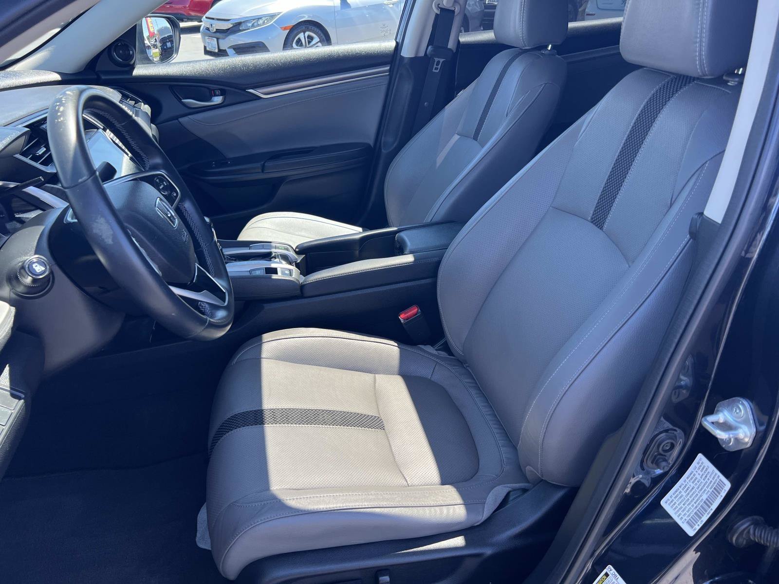 2021 Honda Civic EX-L - Photo 19