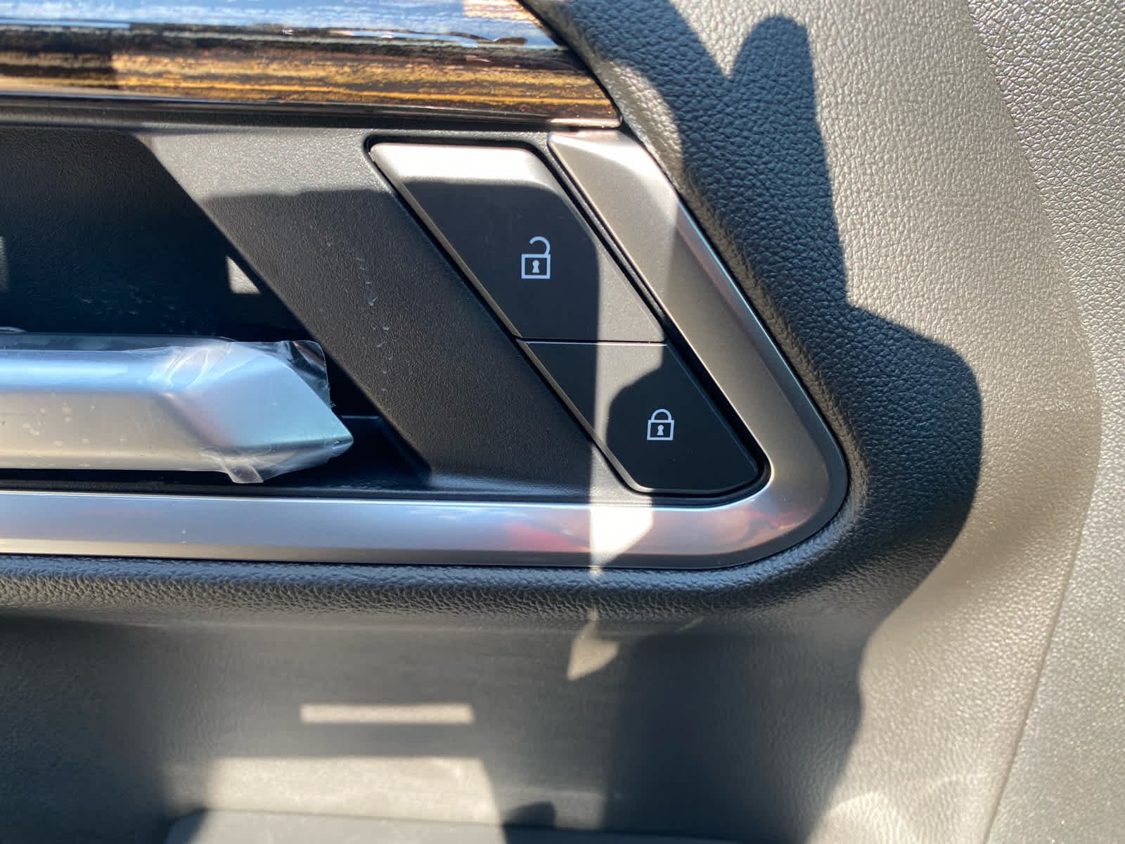New 2026 Onyx Black GMC Elevation image 7
