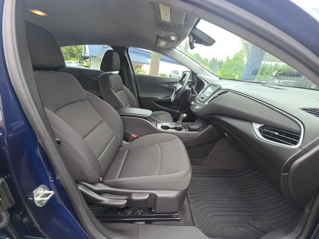 2016 Chevrolet Malibu 1LS - Photo 11