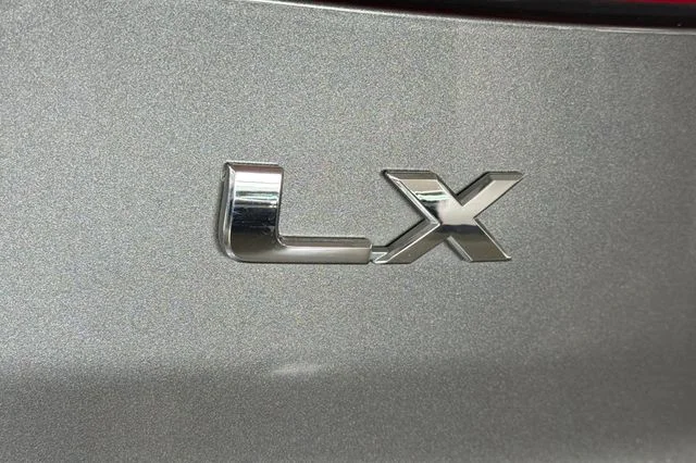 Used 2005 Magnesium Metallic Honda LX image 28