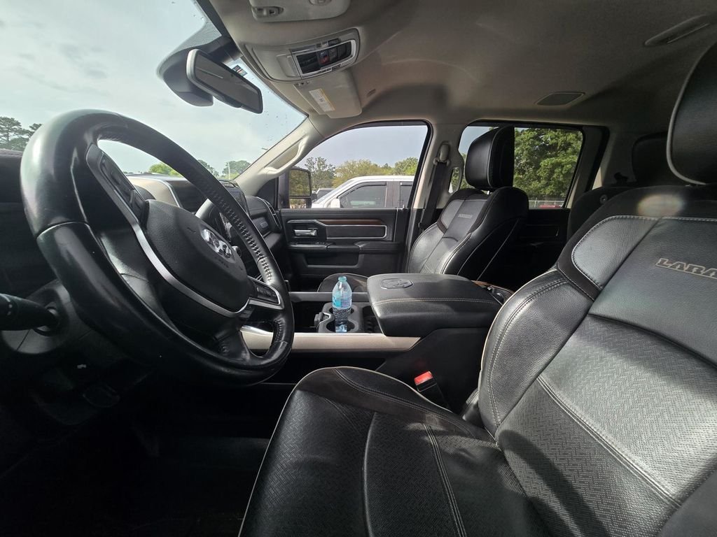 Used 2023 Silver Ram Laramie image 11