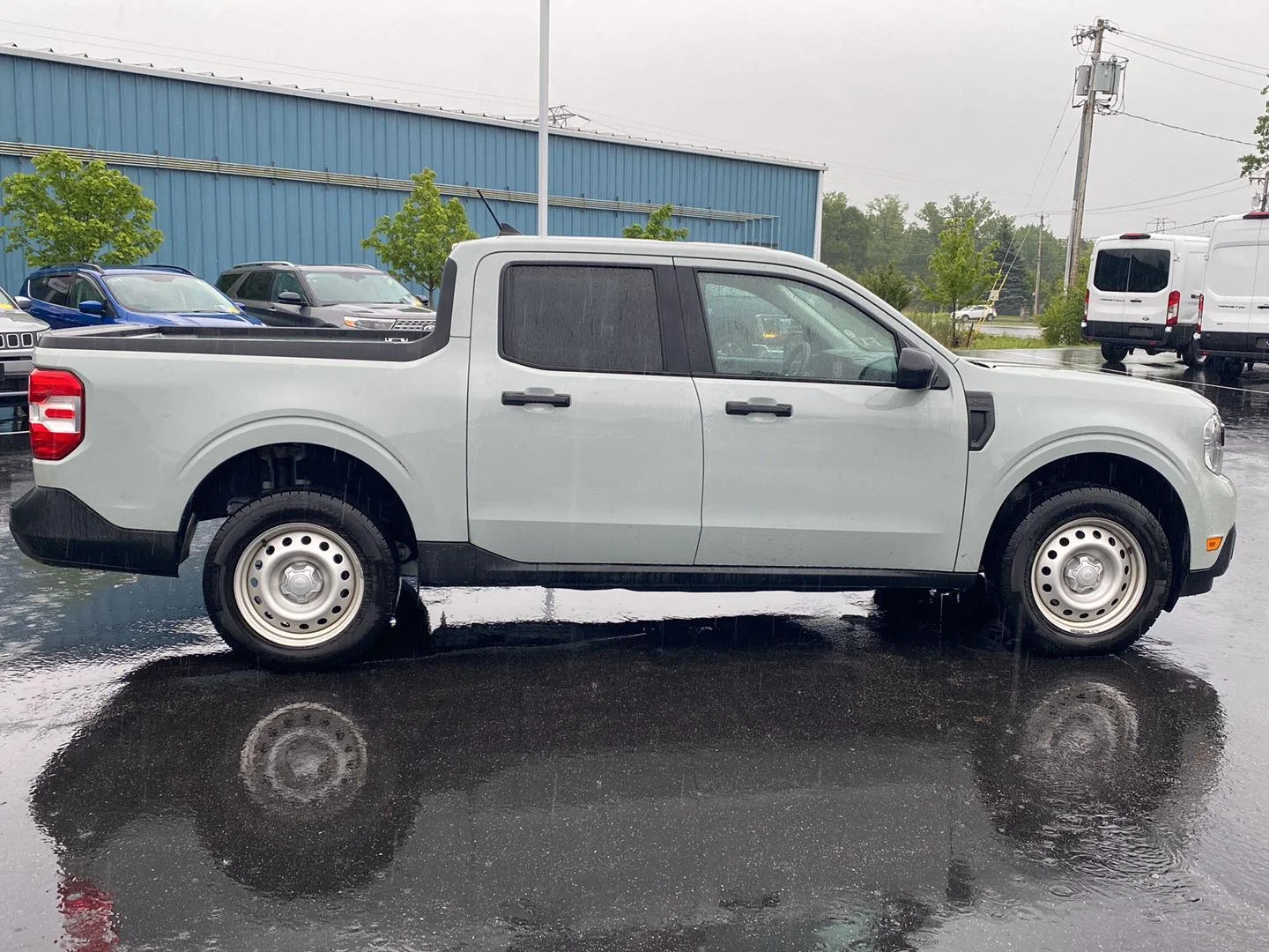 Used 2022 Cactus Green / Gray Ford XL image 11