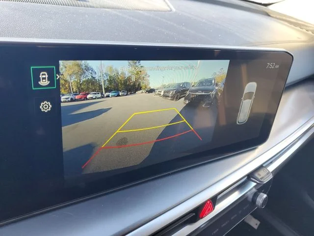 2025 Kia Sorento S - Photo 17