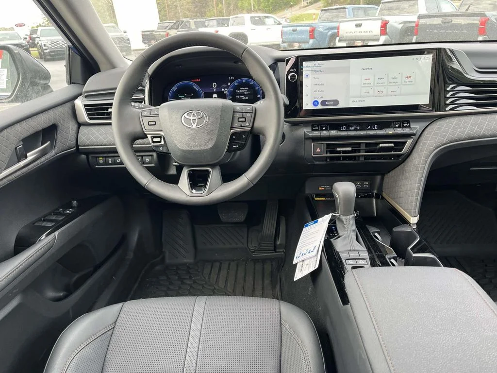 2026 Toyota Camry XLE - Photo 8