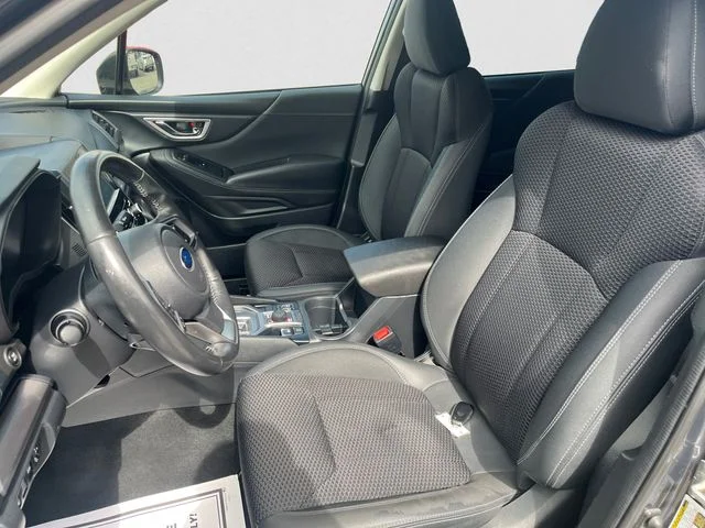 Used 2022 Gray Metallic Subaru Premium image 9