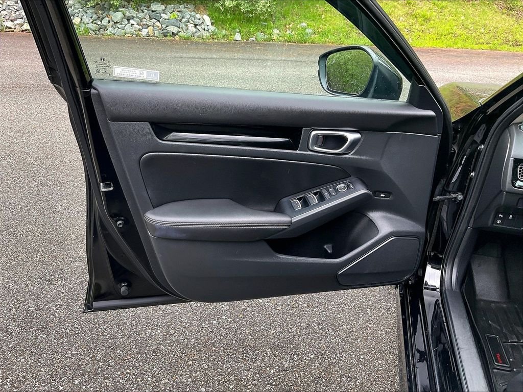 Used 2023 Black Honda Touring image 9