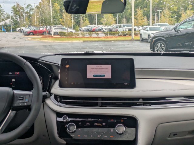 New 2027 RADIANT WHITE INFINITI Luxe AWD image 19