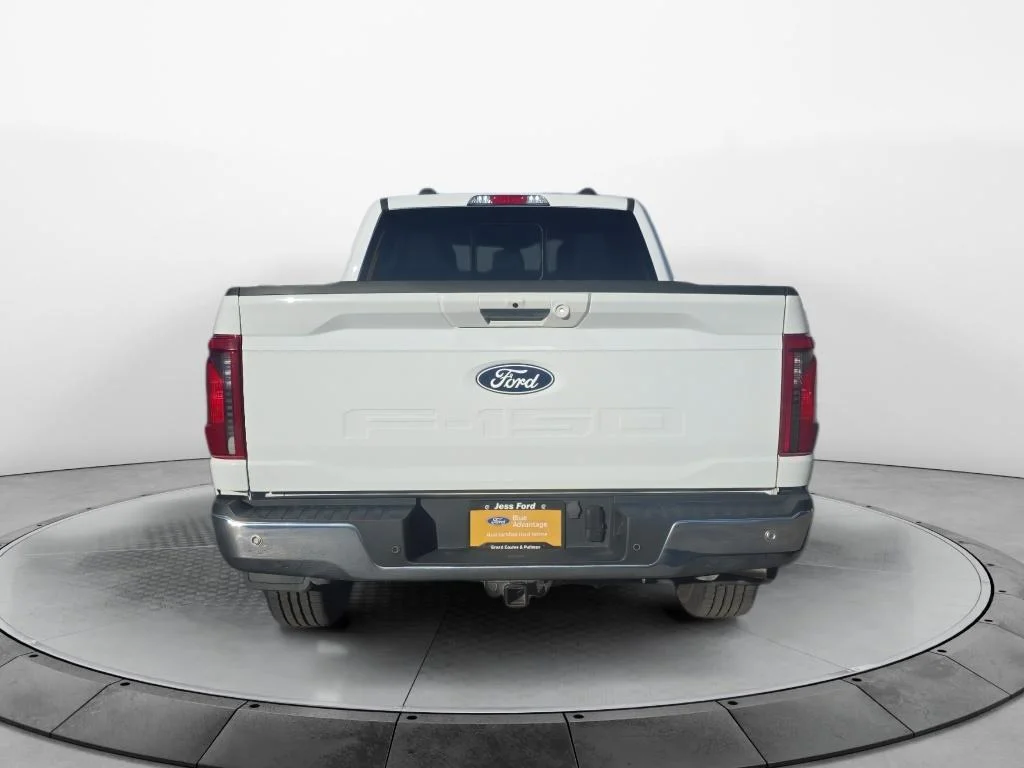 Used 2024 Oxford White Ford XLT image 5