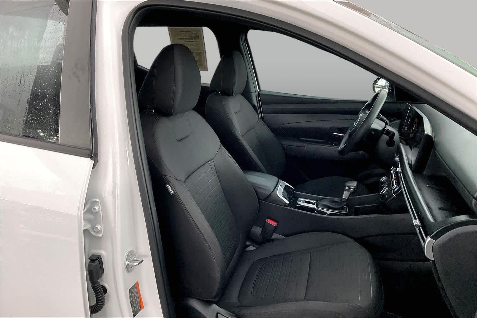2025 Hyundai Santa Cruz SE - Photo 9