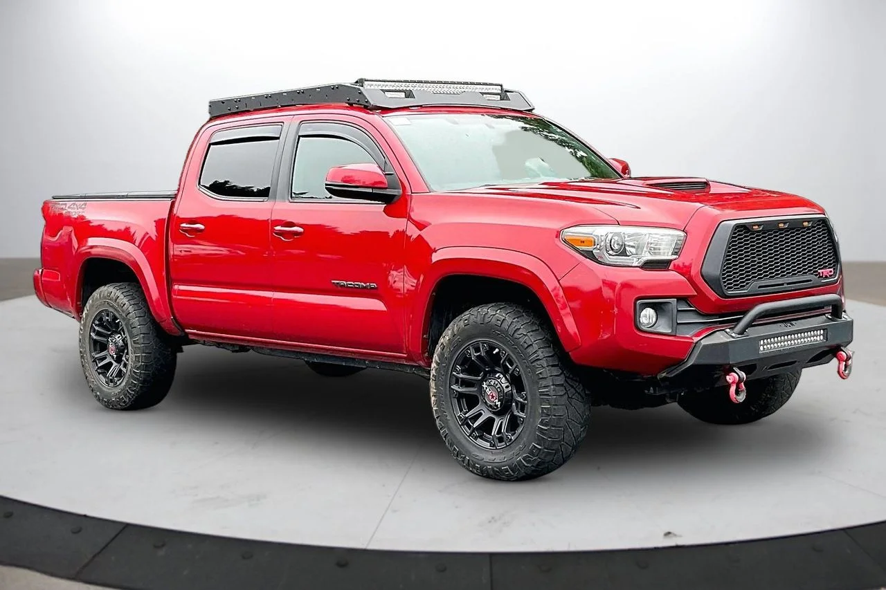 Used 2017 Red Toyota SR image 2