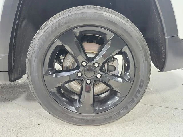 Used 2024 White Jeep Altitude X image 51