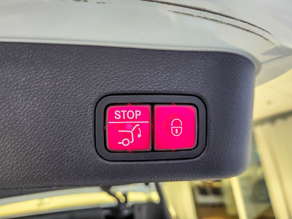 Used 2018  Mercedes-Benz GLE 350 image 20