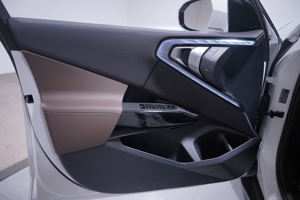 New 2026 Alpine White BMW 30 xDrive image 10