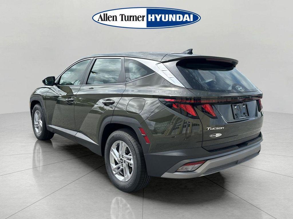 New 2026 Rockwood Green Hyundai SE FWD image 5