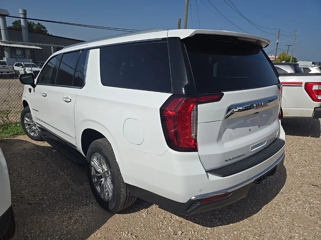 Used 2024 White GMC SLT image 2