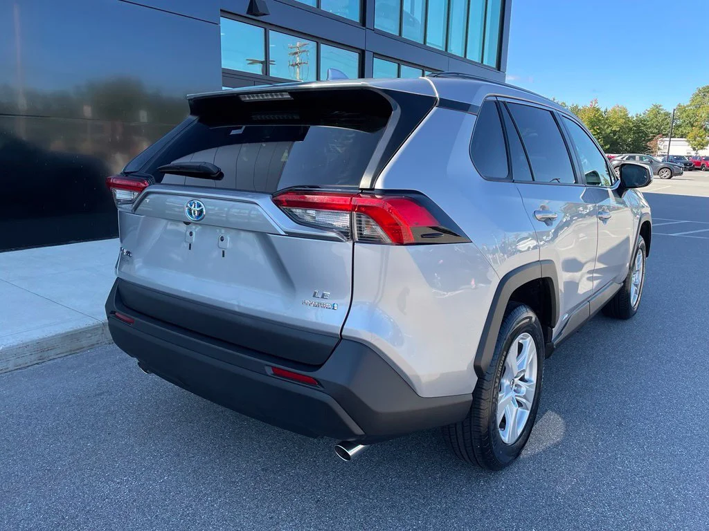 Used 2021 Silver Toyota LE image 4