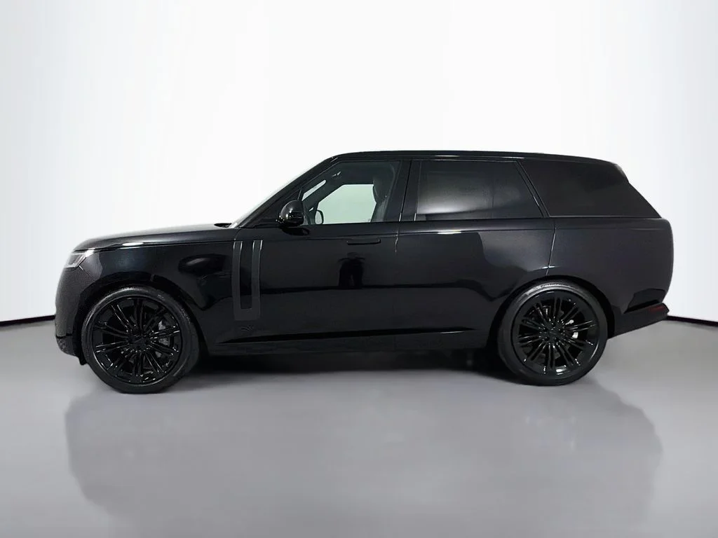 New 2026 Santorini Black Land Rover SE image 8