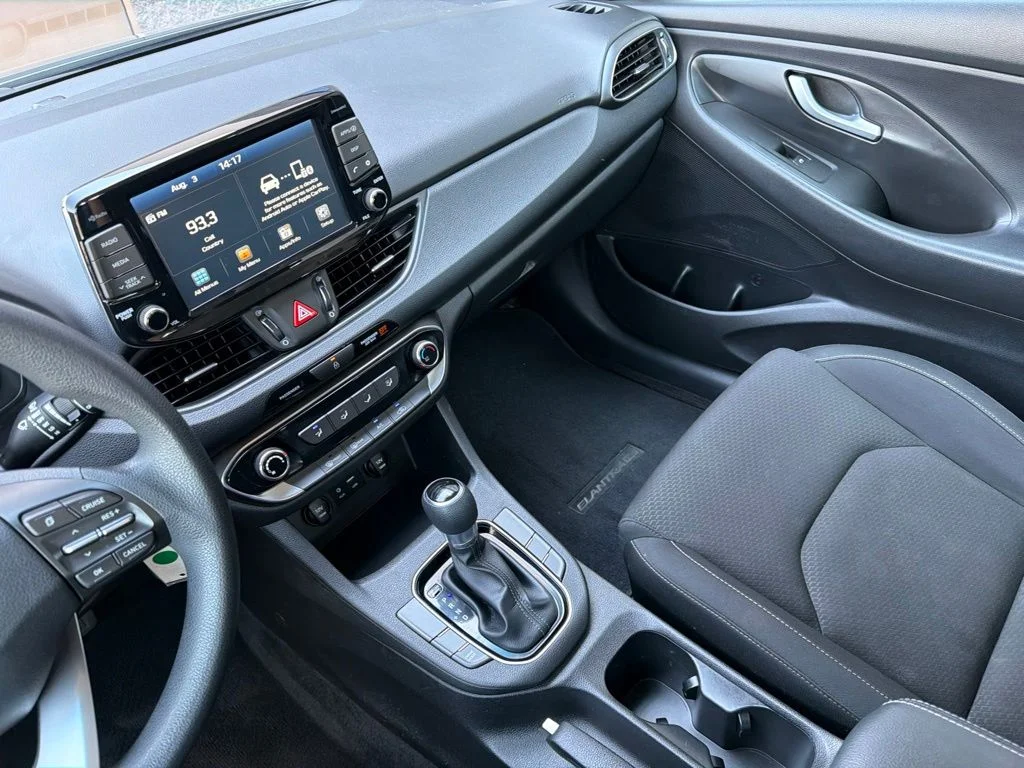 Used 2019 Black Hyundai Base image 15