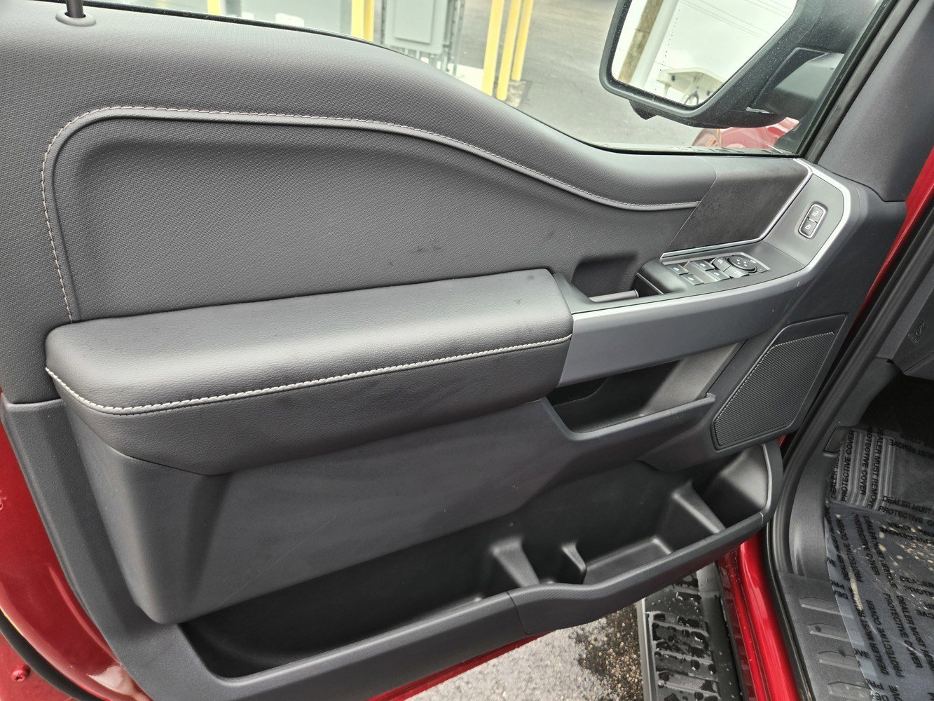 New 2026 Ruby Red Metallic Tinted Ford XLT image 21