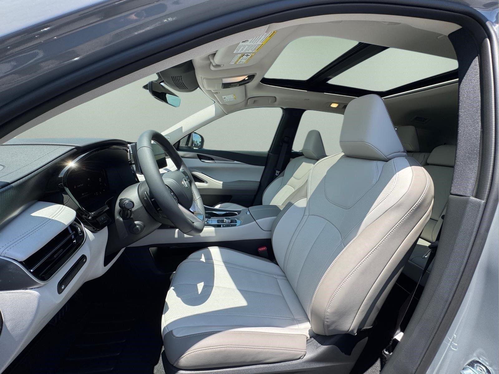 New 2027 HARBOR GRAY INFINITI Luxe FWD image 19