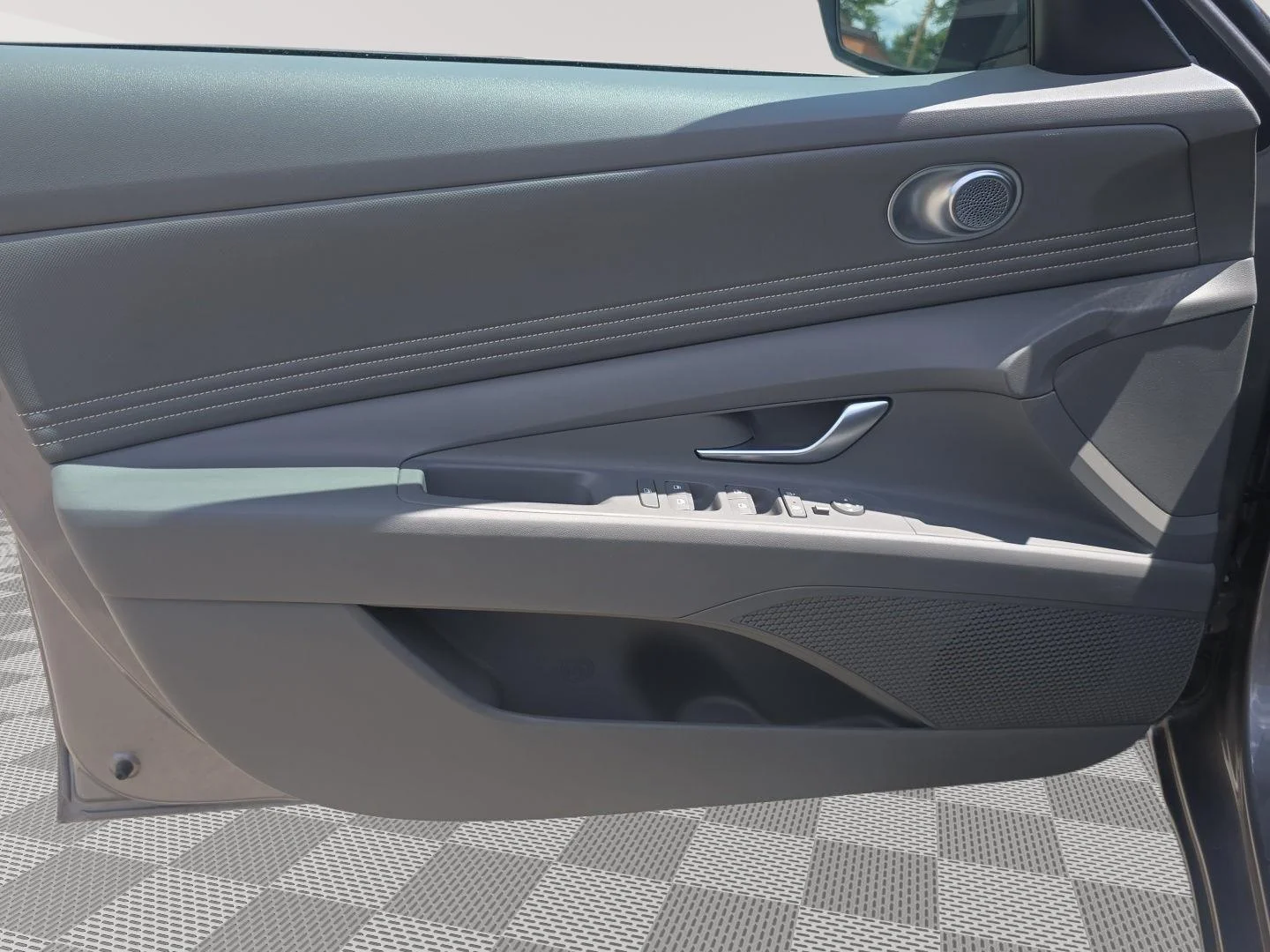 Certified Used 2023 Fluid Metal Hyundai SEL image 18