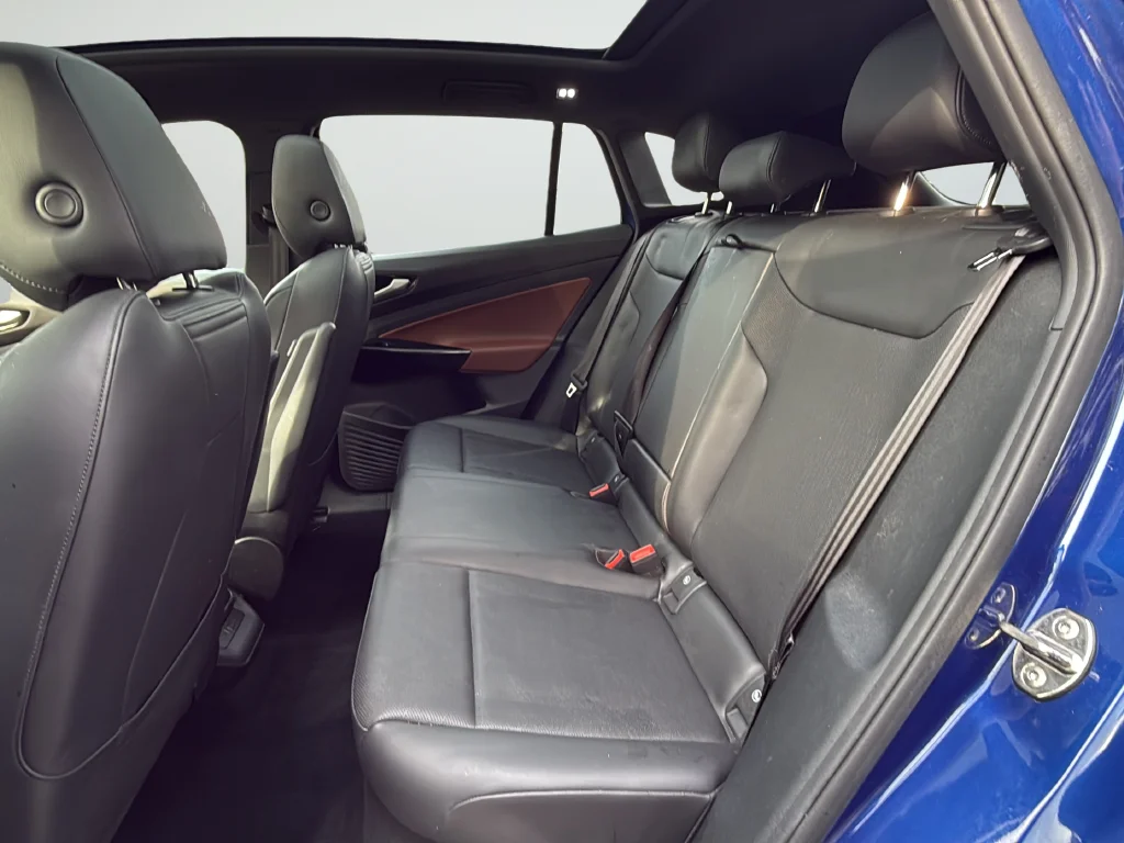 Used 2021  Volkswagen Pro S image 25