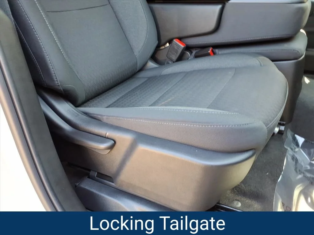 Used 2026 White Chevrolet Custom image 26