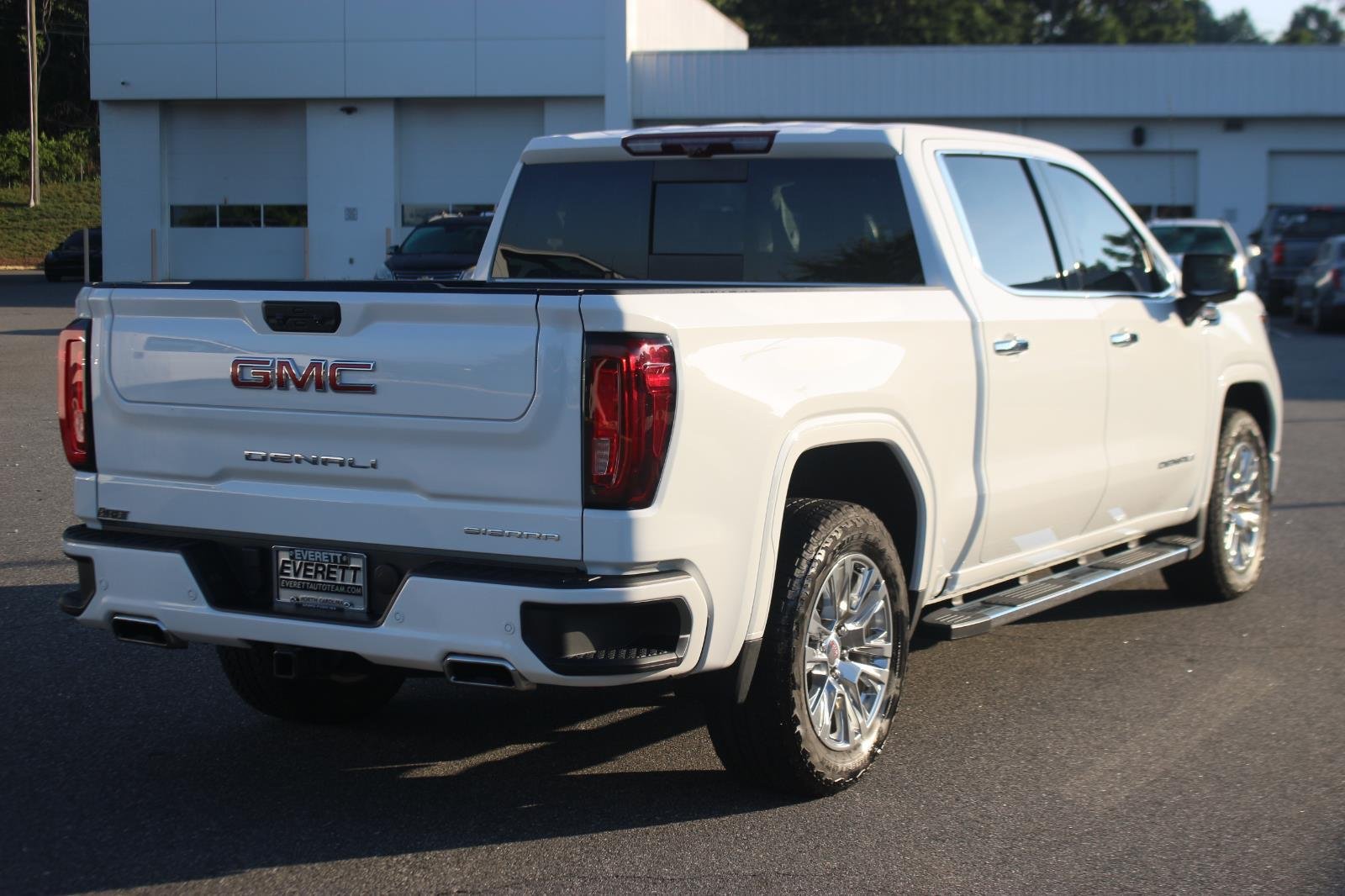 Used 2023 Summit White GMC Denali image 7