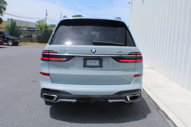 Used 2023 Brooklyn Grey Metallic BMW xDrive40i image 19