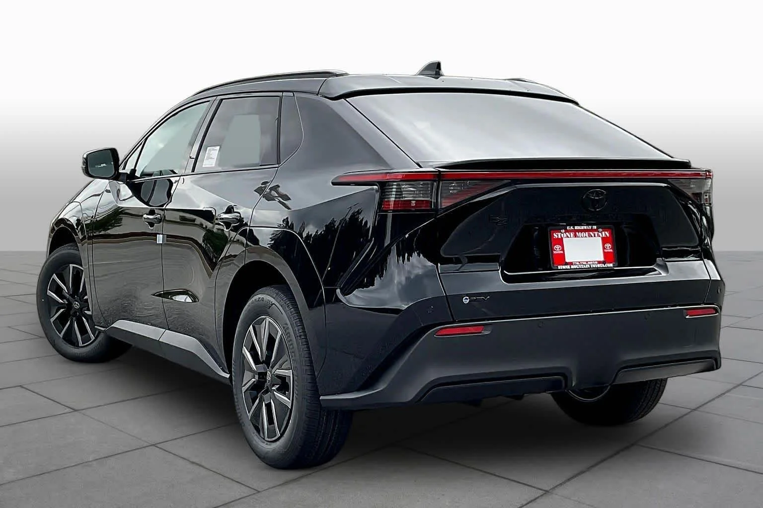 New 2026 Midnight Black Metallic Toyota XLE image 12