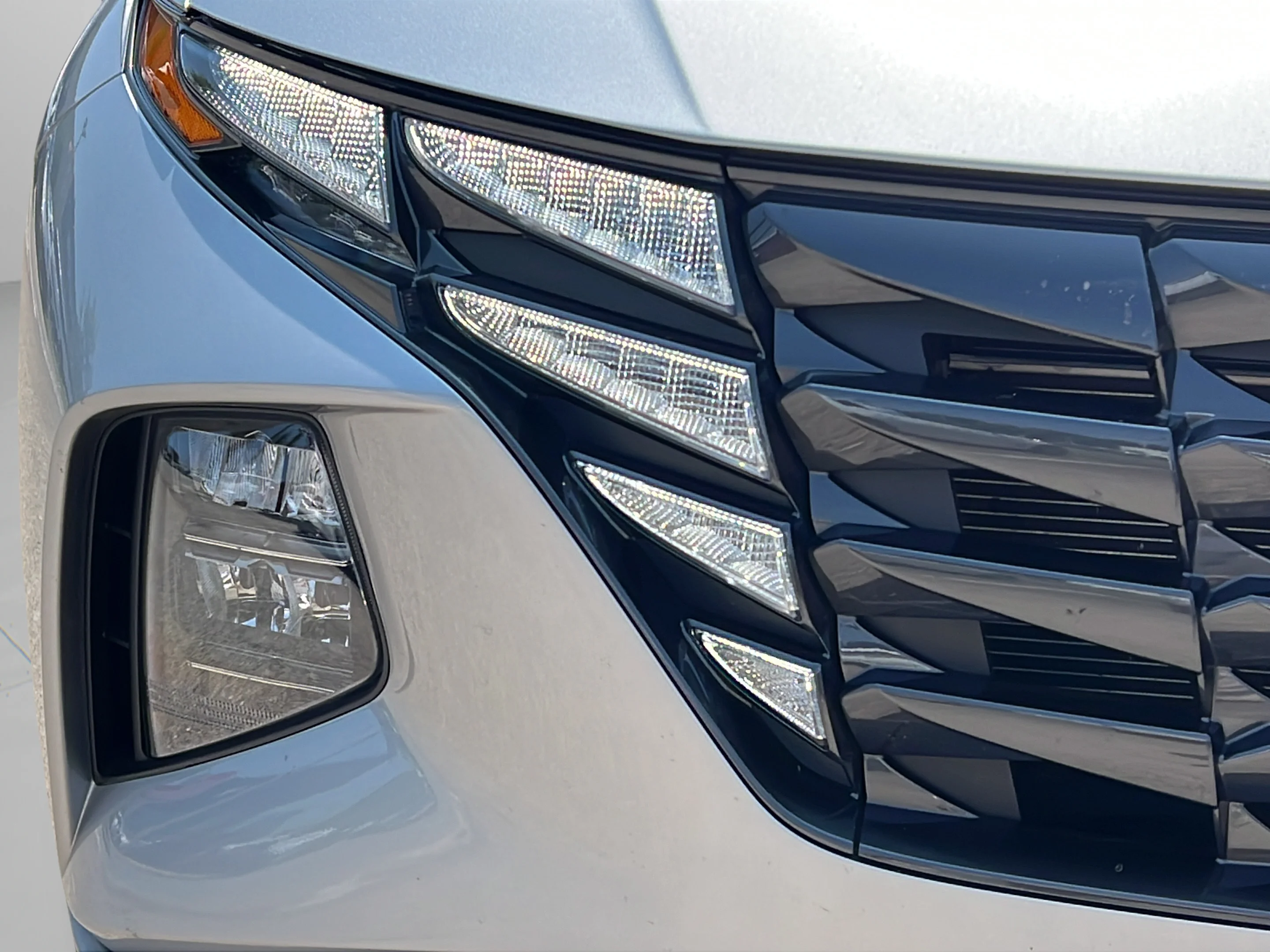 Used 2024 Shimmering Silver Hyundai SEL image 23