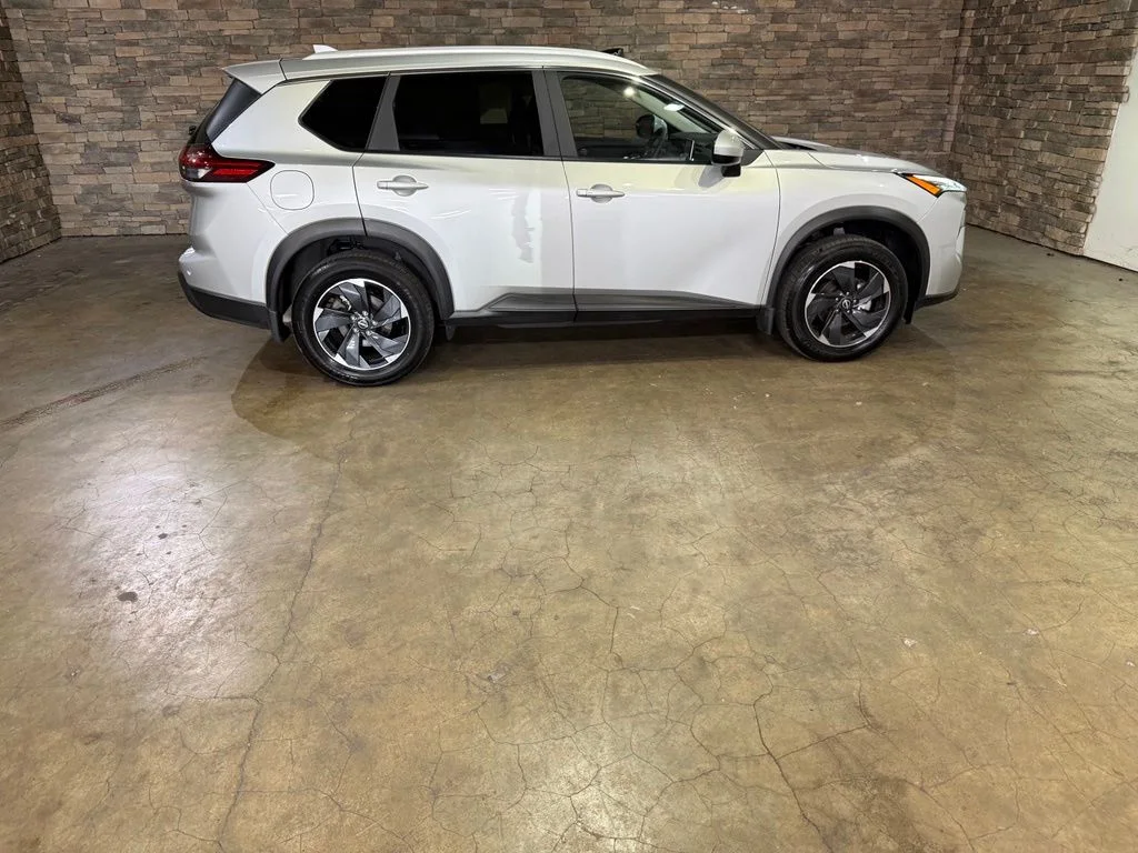 Certified Used 2025 Brilliant Silver Metallic Nissan SV image 4