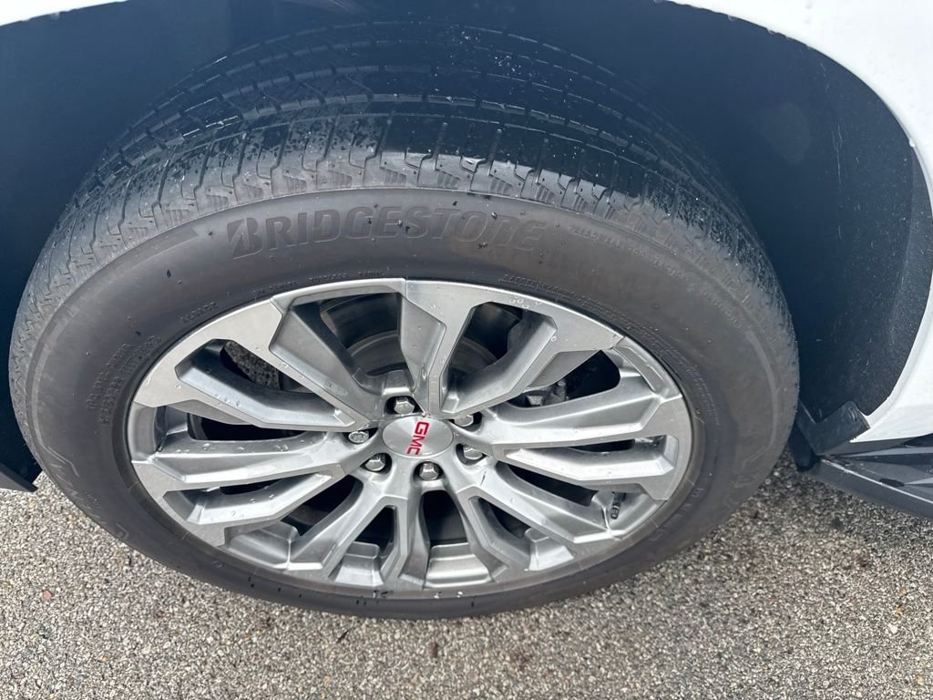 Used 2021 Summit White GMC Denali image 9