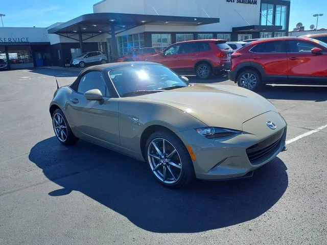 2023 Mazda MX-5 Miata Grand Touring's photo