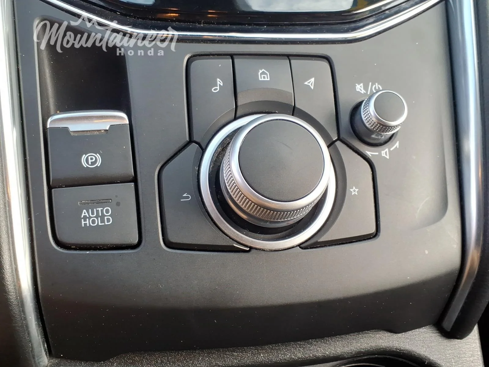 Used 2024 Polymetal Gray Metallic Mazda 2.5 S Carbon Edition image 37