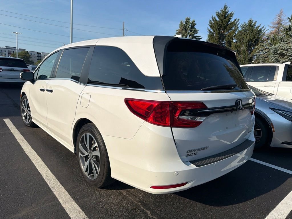 Used 2024 Platinum White Pearl Honda Touring image 2
