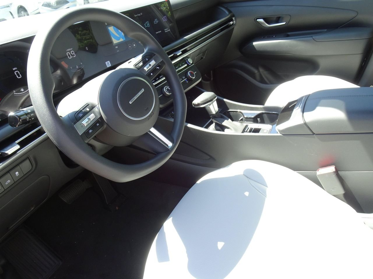 New 2027 Black Hyundai SE AWD image 11