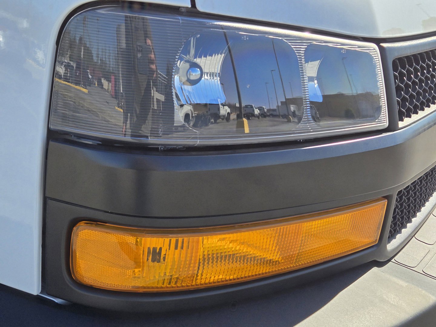 2025 Chevrolet Express Cargo Work Van - Photo 11