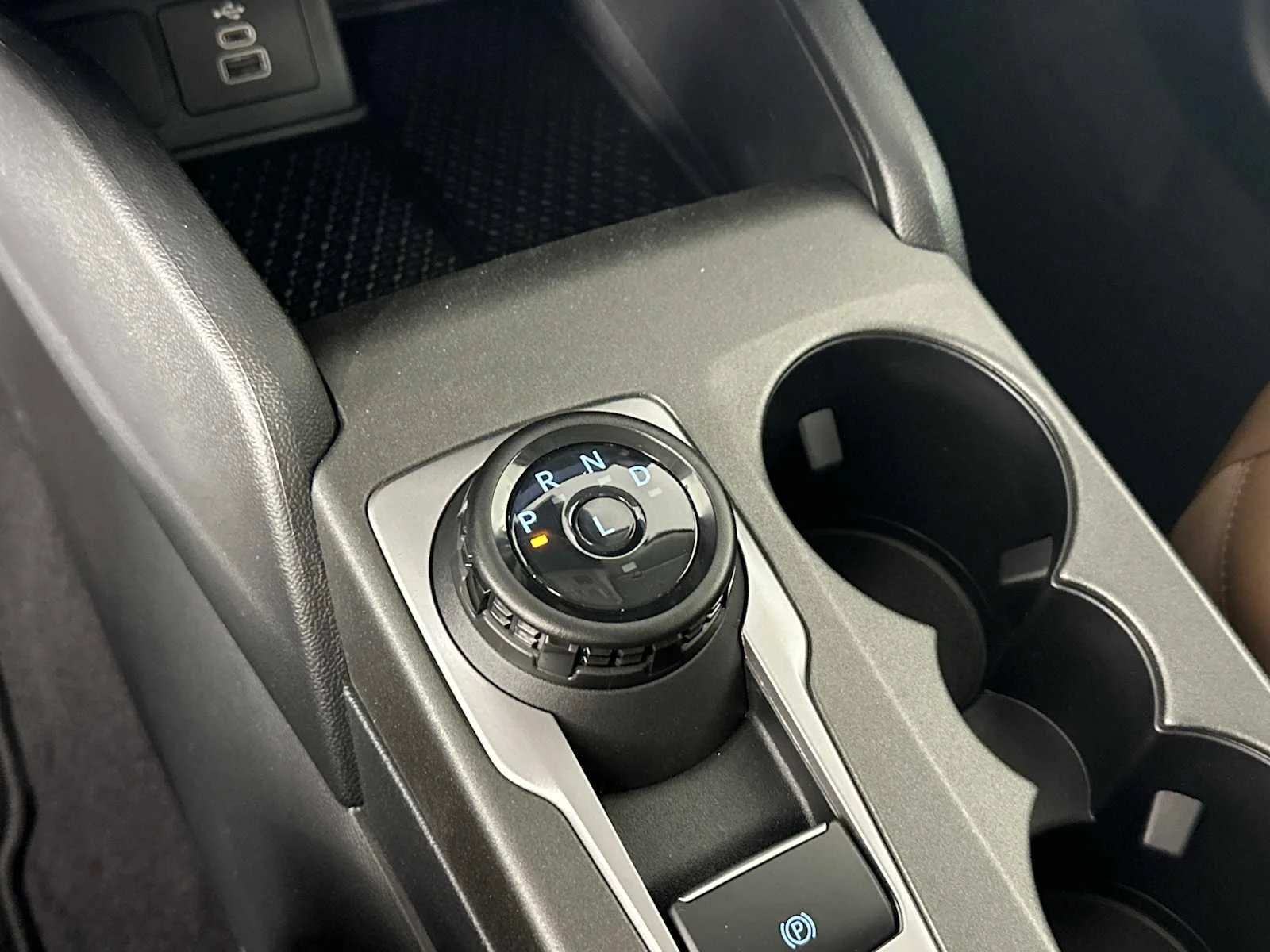 New 2026 Carbonized Gray Ford Outer Banks image 37