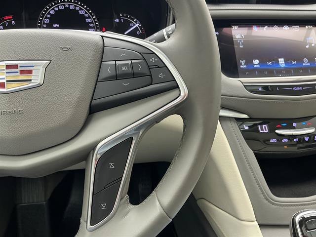 Certified Used 2017 Crystal White Tricoat Cadillac Luxury AWD image 10