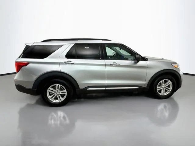 Used 2024 Silver Metallic Ford XLT image 8